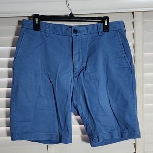 Izod Men's Flat Front Blue Shorts